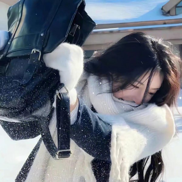 那女孩是谁